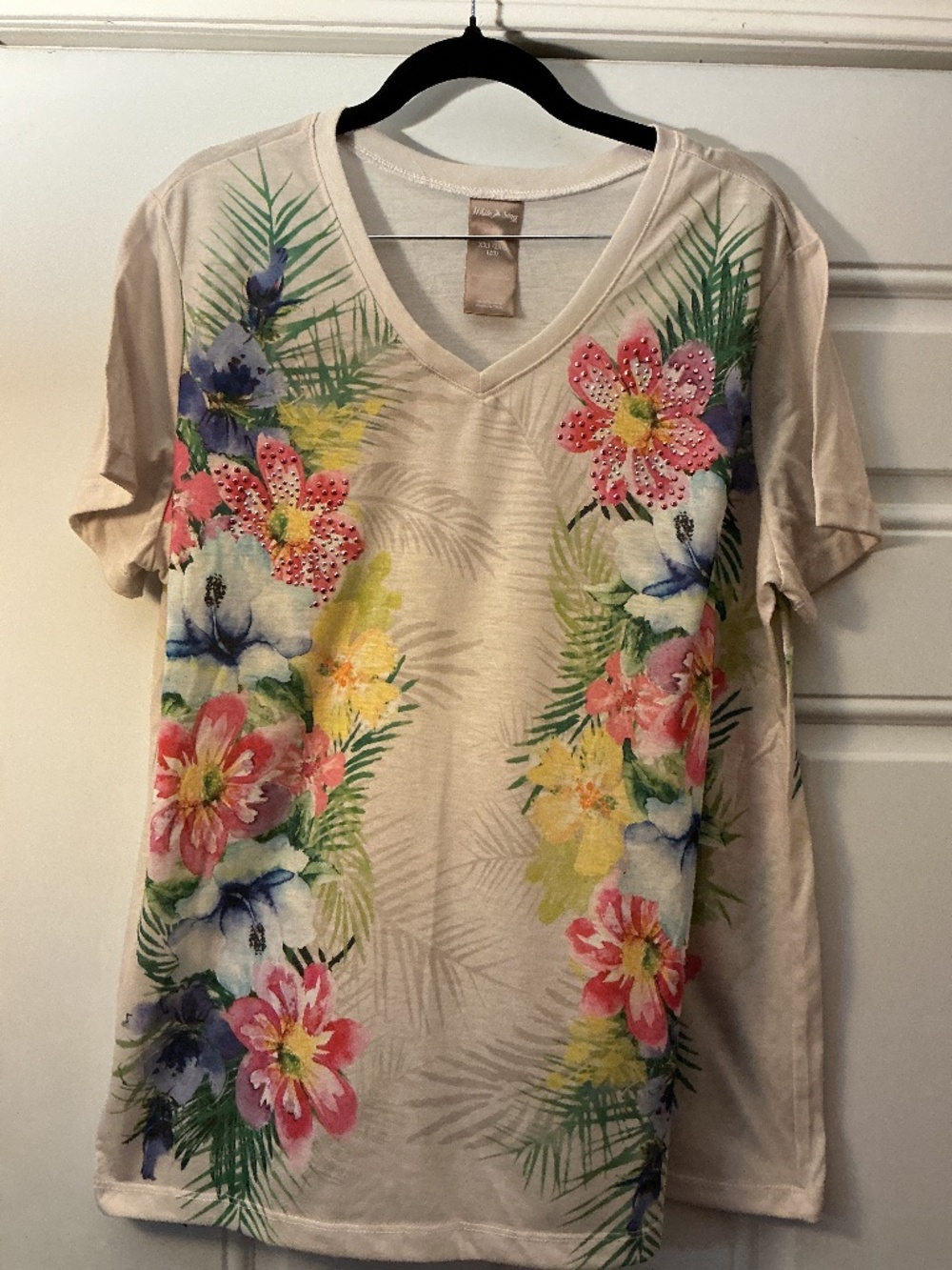 Women’s White Stag Floral Flower tee shirt XXL/2XG  Rhinestone accents